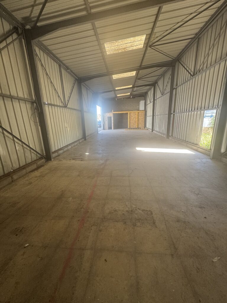Entrepôt 151m2 b